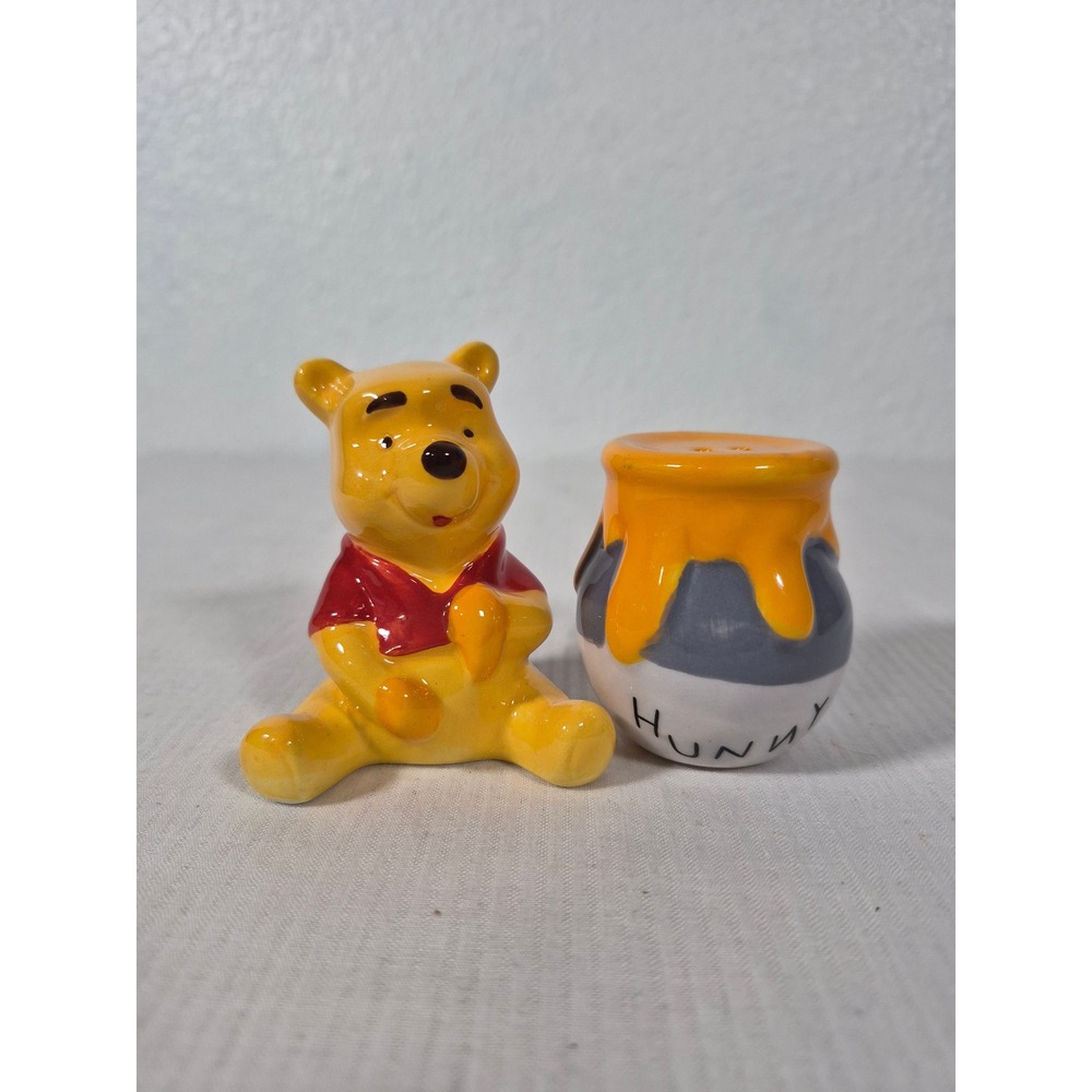 Disney Winnie the Pooh and Hunny Pot Ceramic Salt and Pepper Shaker Set